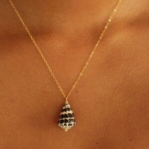 The  Coconut Collective Aloha Hebrew Cone Gold  Necklace NWT!